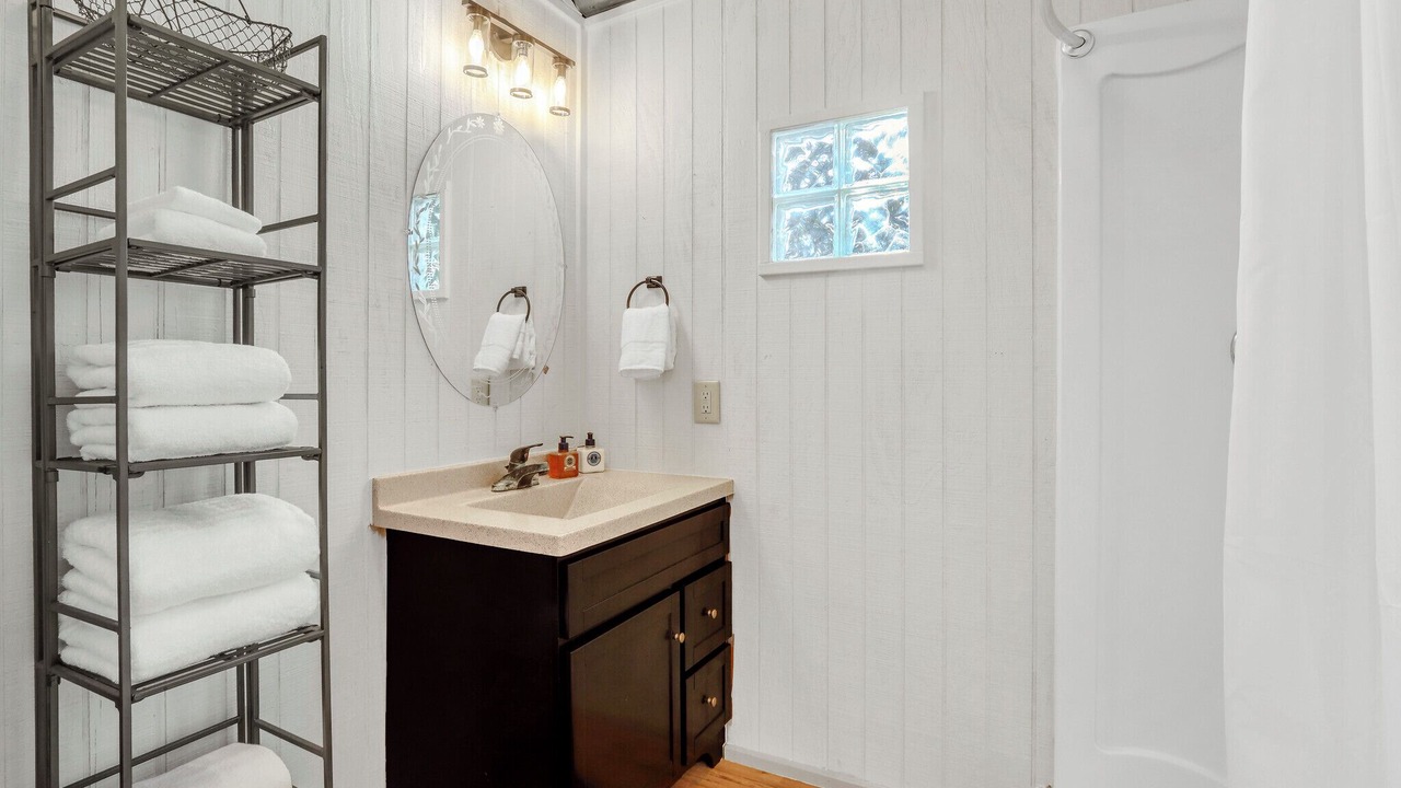Photo of Bathroom in Blanco