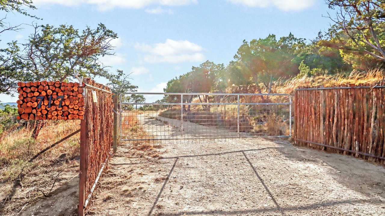 Photo of Others in Blanco