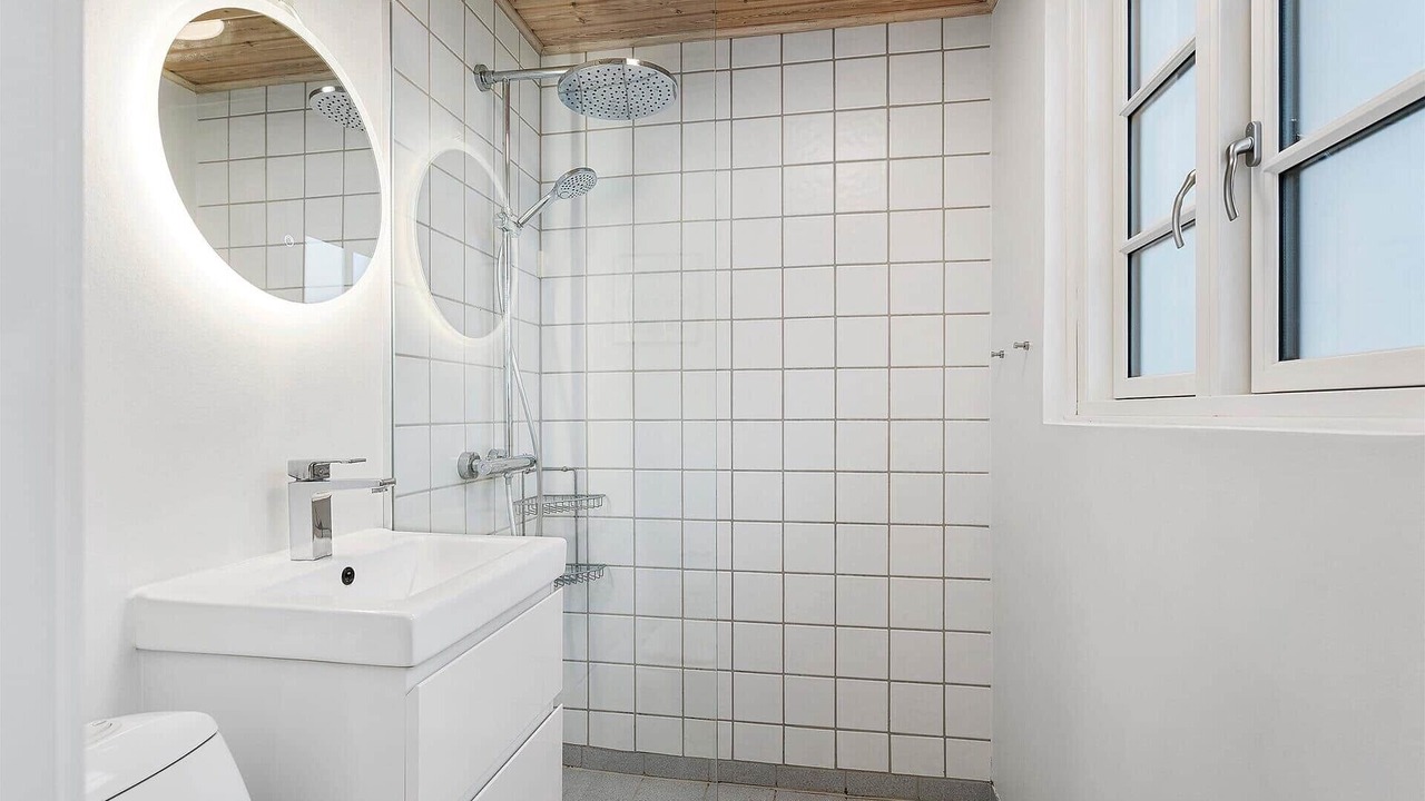 Photo of Bathroom in Aeroskobing