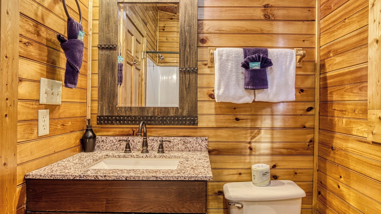 Photo of Bathroom in Hemlock Hills