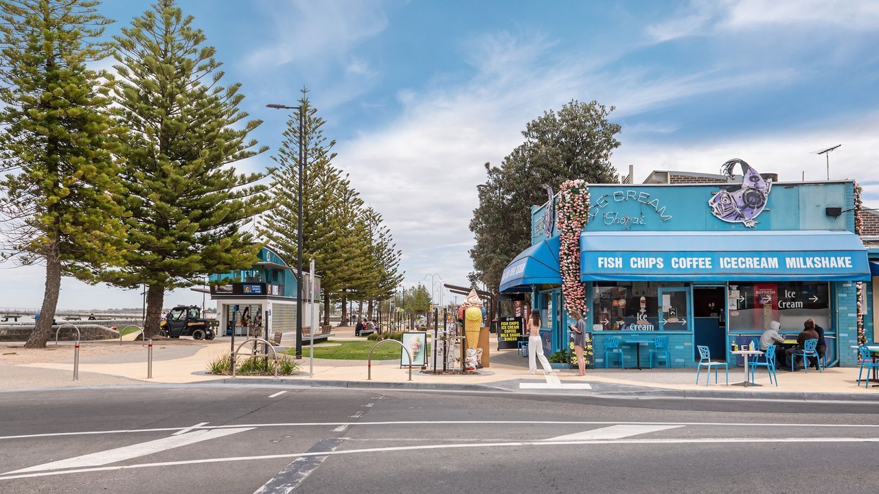 Photo of Others in Altona