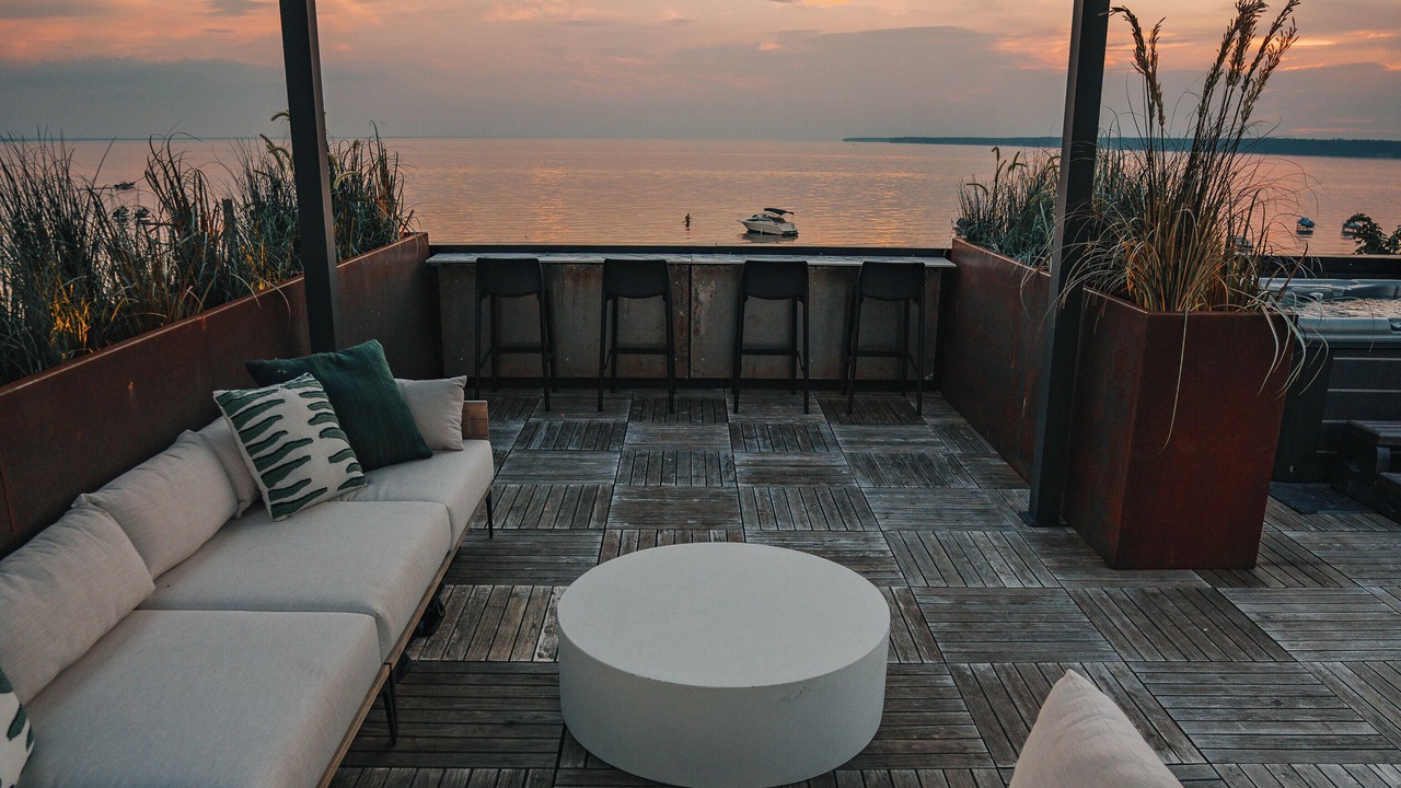 Photo of Patio Balcony in Sylvan Beach