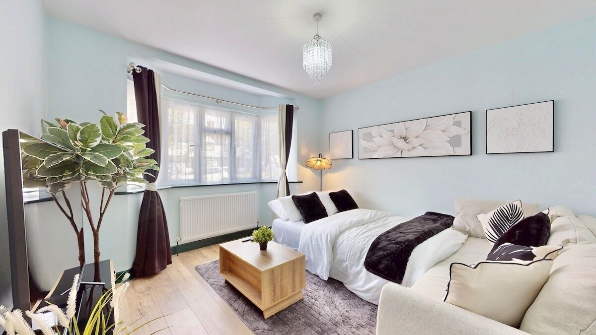 Photo of Bedroom in Tokyngton