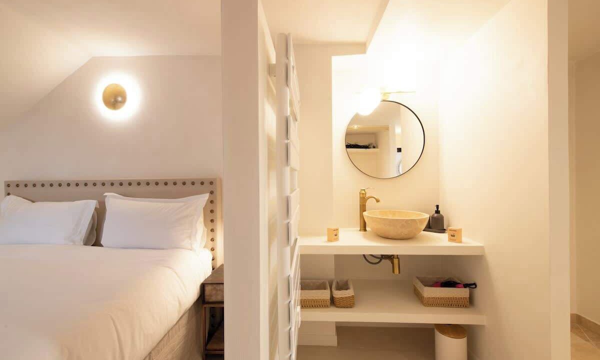 Photo of Bedroom in Saint-Tropez City Centre