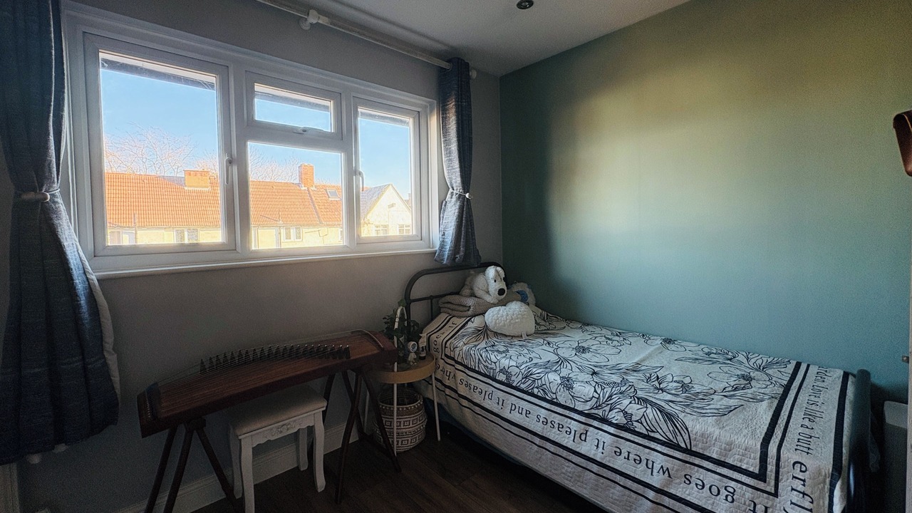 Photo of Bedroom in Elmers End