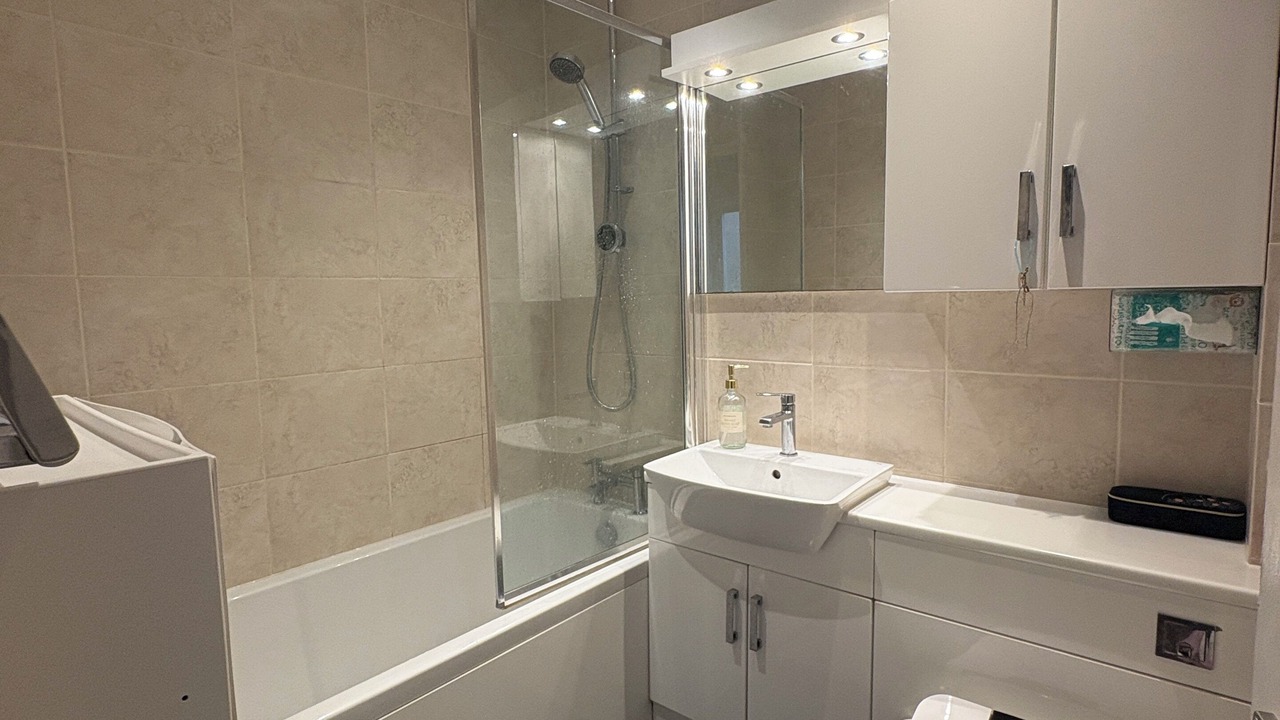 Photo of Bathroom in Elmers End