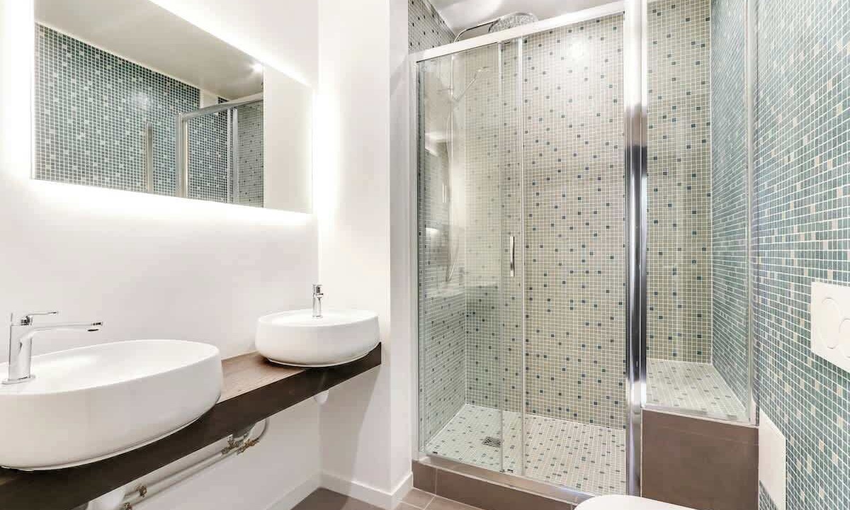Photo of Bathroom in Quartier de la Chapelle