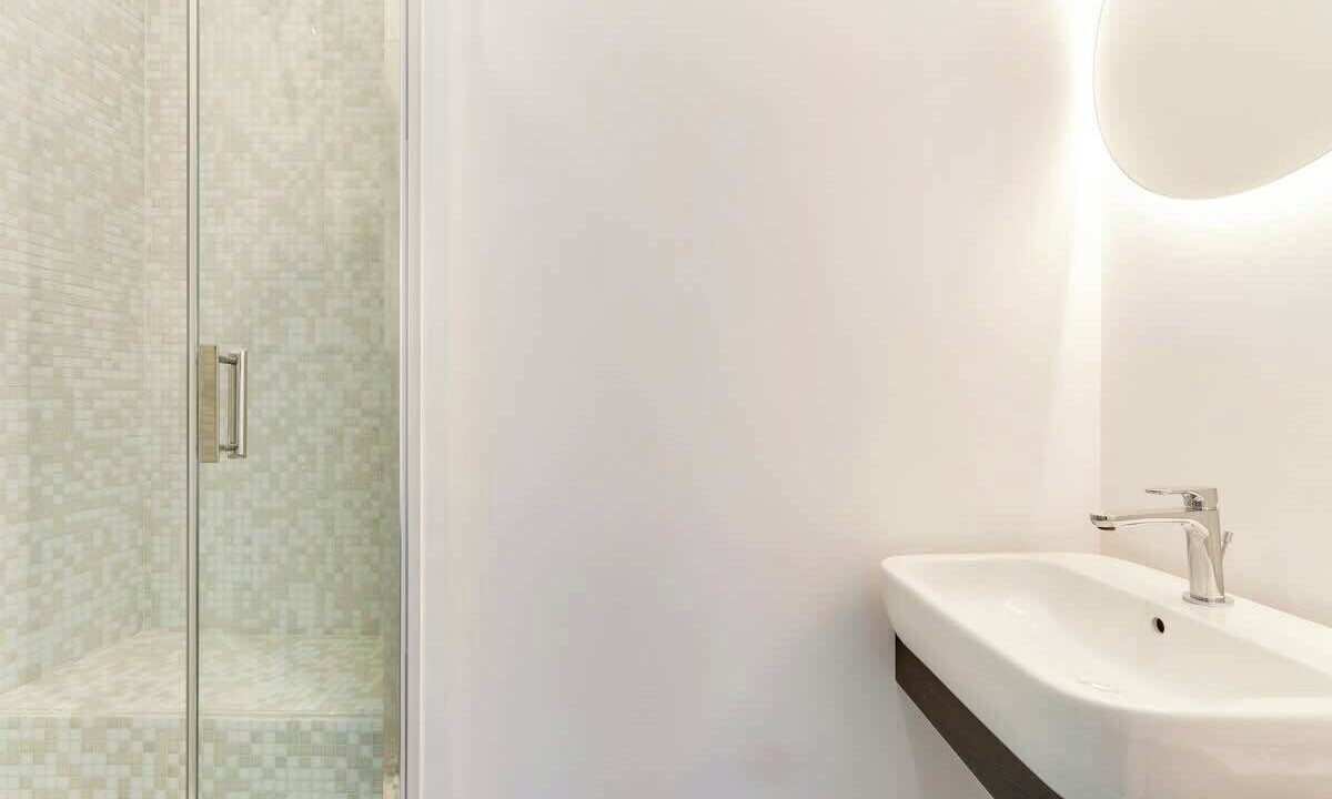 Photo of Bathroom in Quartier de la Chapelle