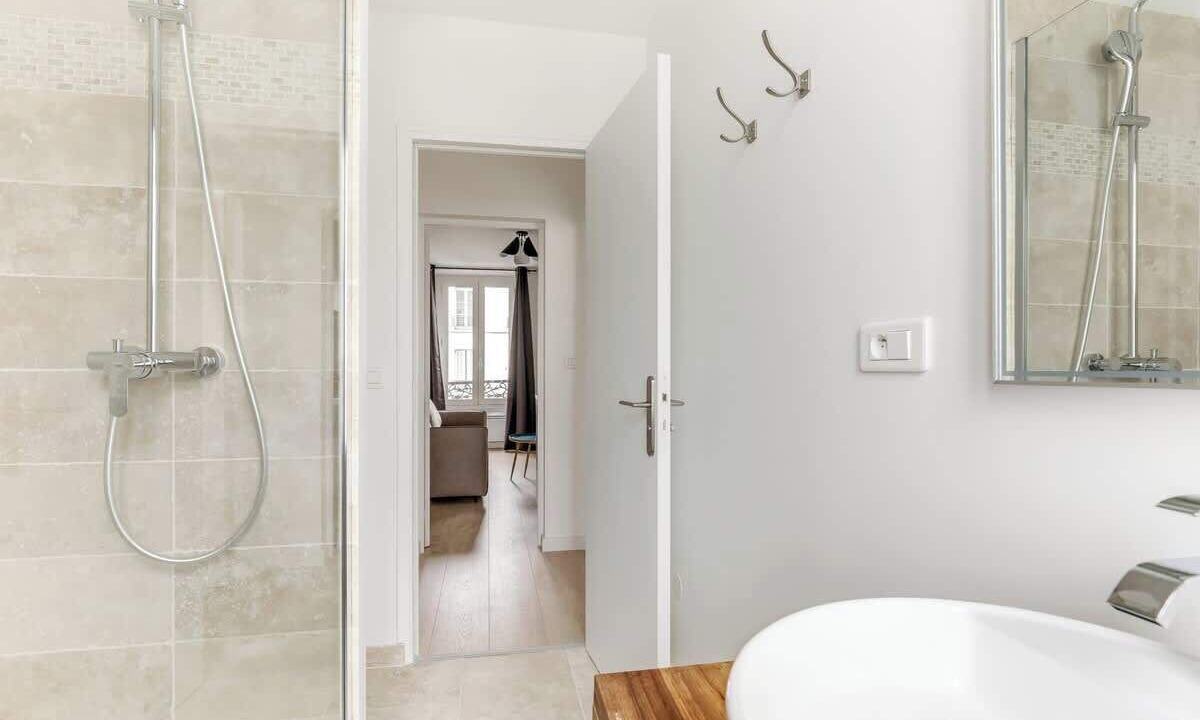 Photo of Bathroom in Charonne