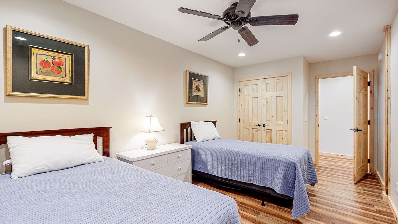 Photo of Bedroom in Townsend