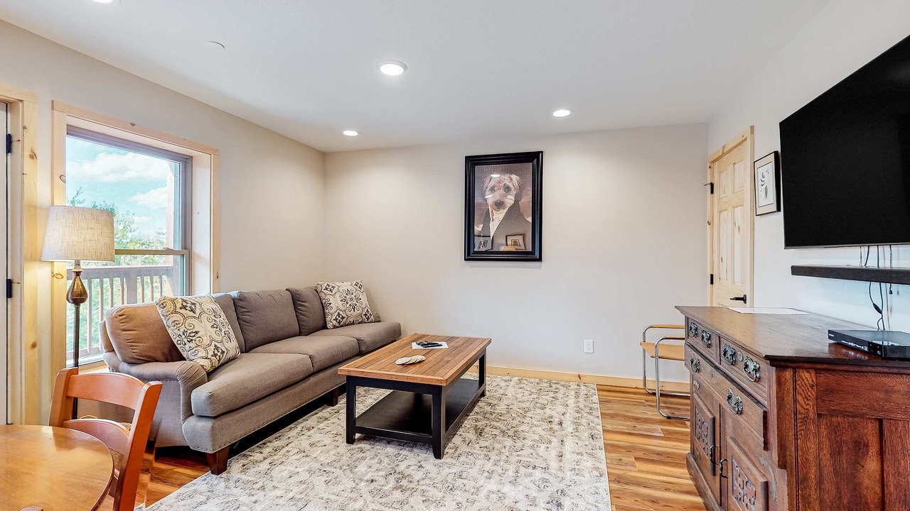 Photo of Livingroom in Townsend