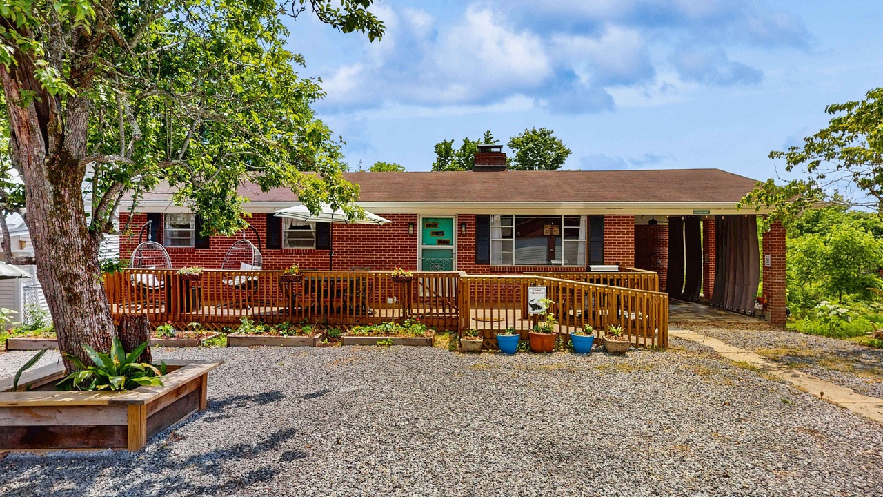 Photo of Outdoor in Lone Mountain