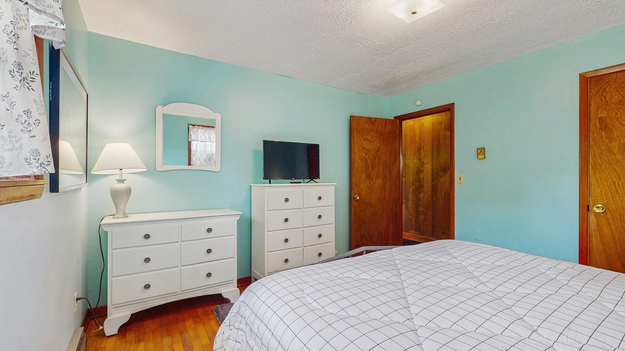 Photo of Bedroom in Lone Mountain