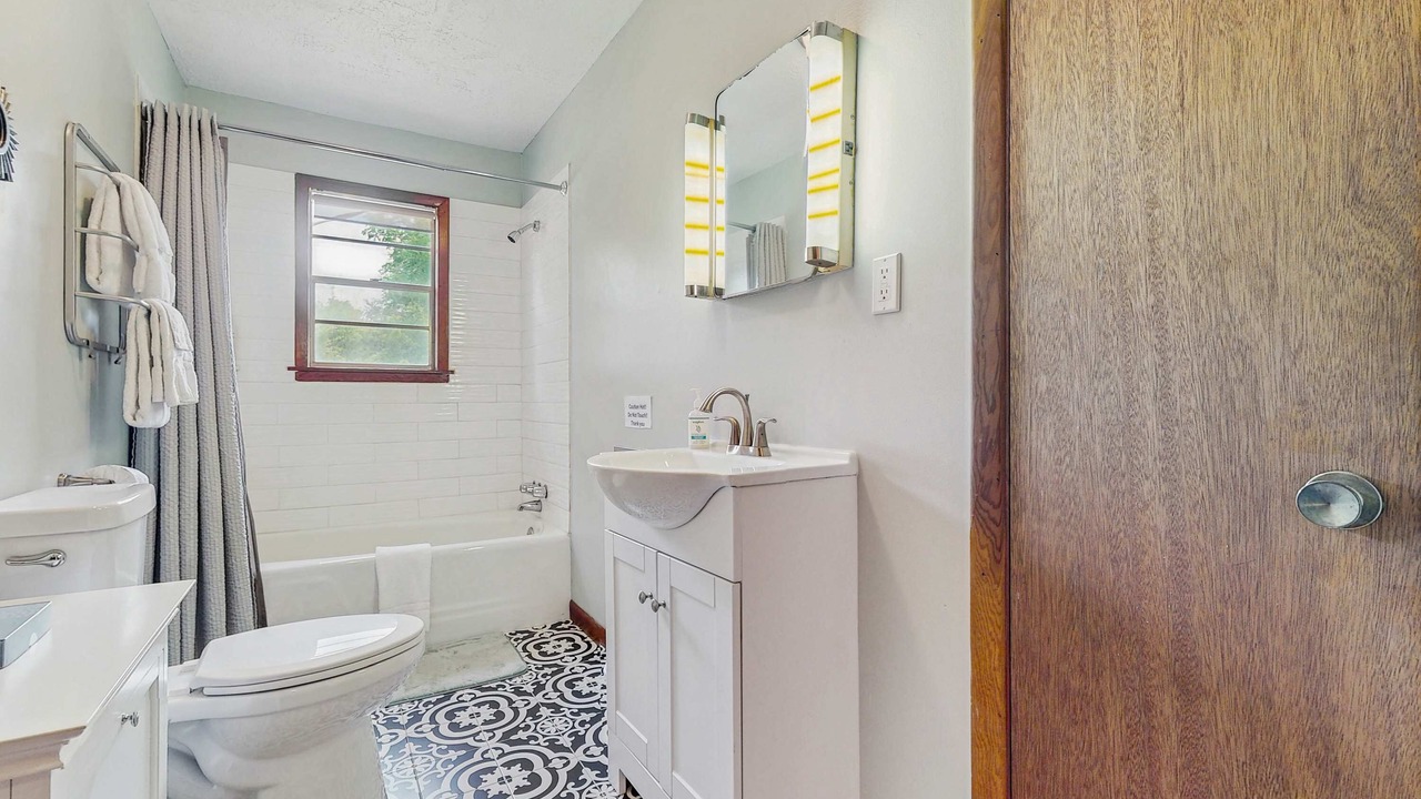 Photo of Bathroom in Lone Mountain