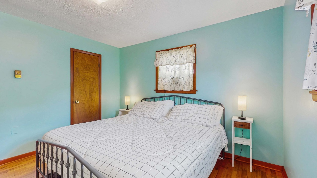 Photo of Bedroom in Lone Mountain