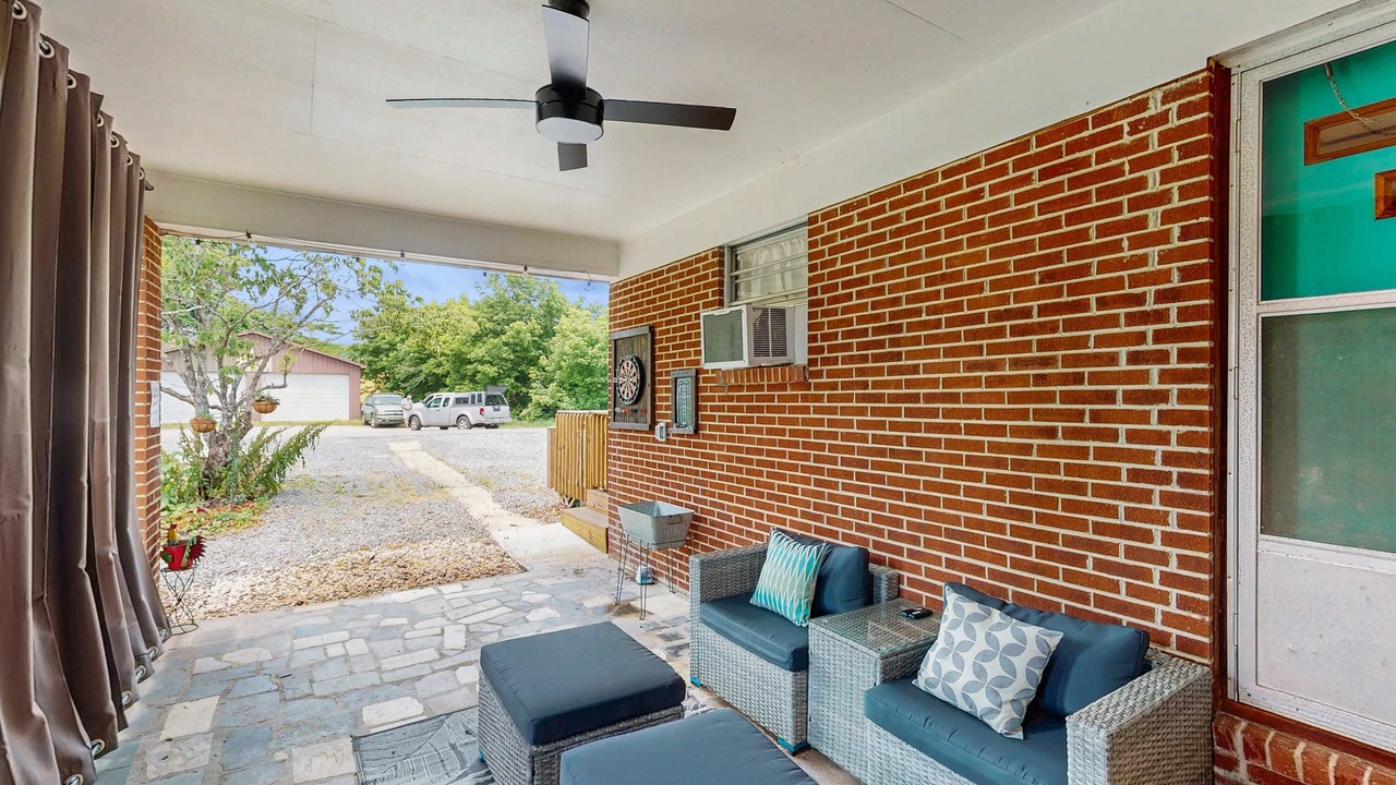 Photo of Patio Balcony in Lone Mountain