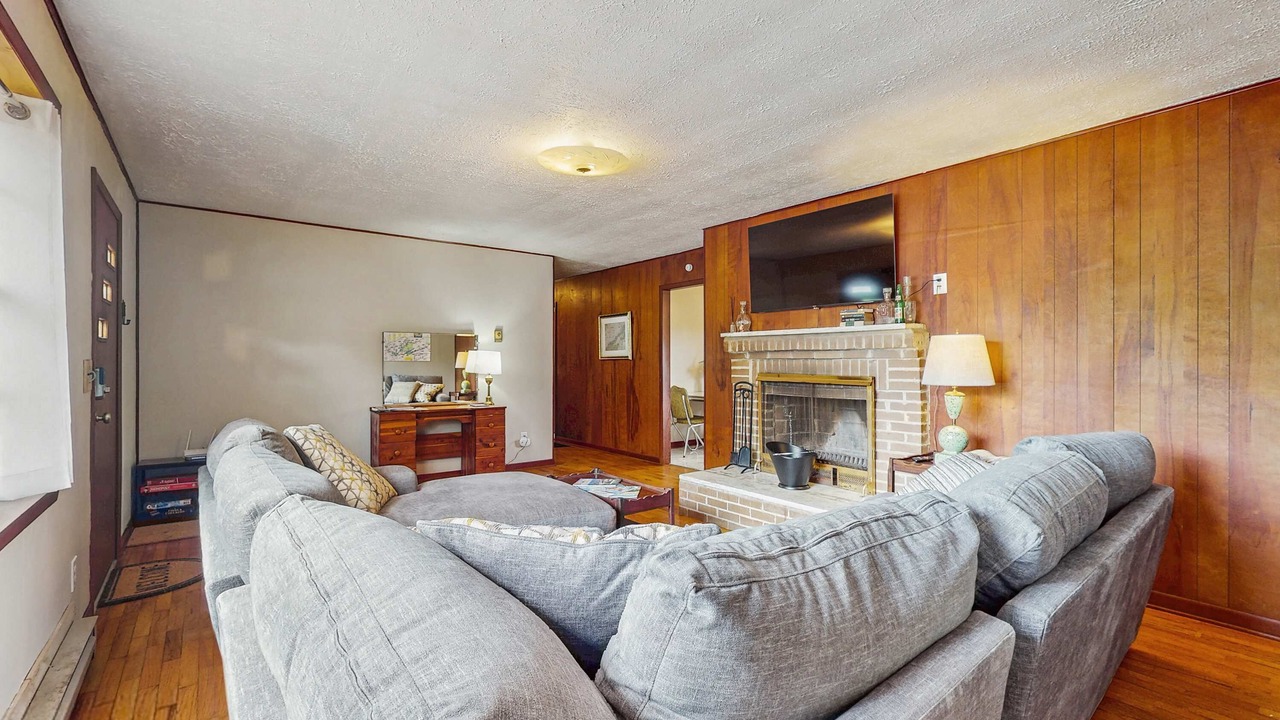 Photo of Livingroom in Lone Mountain