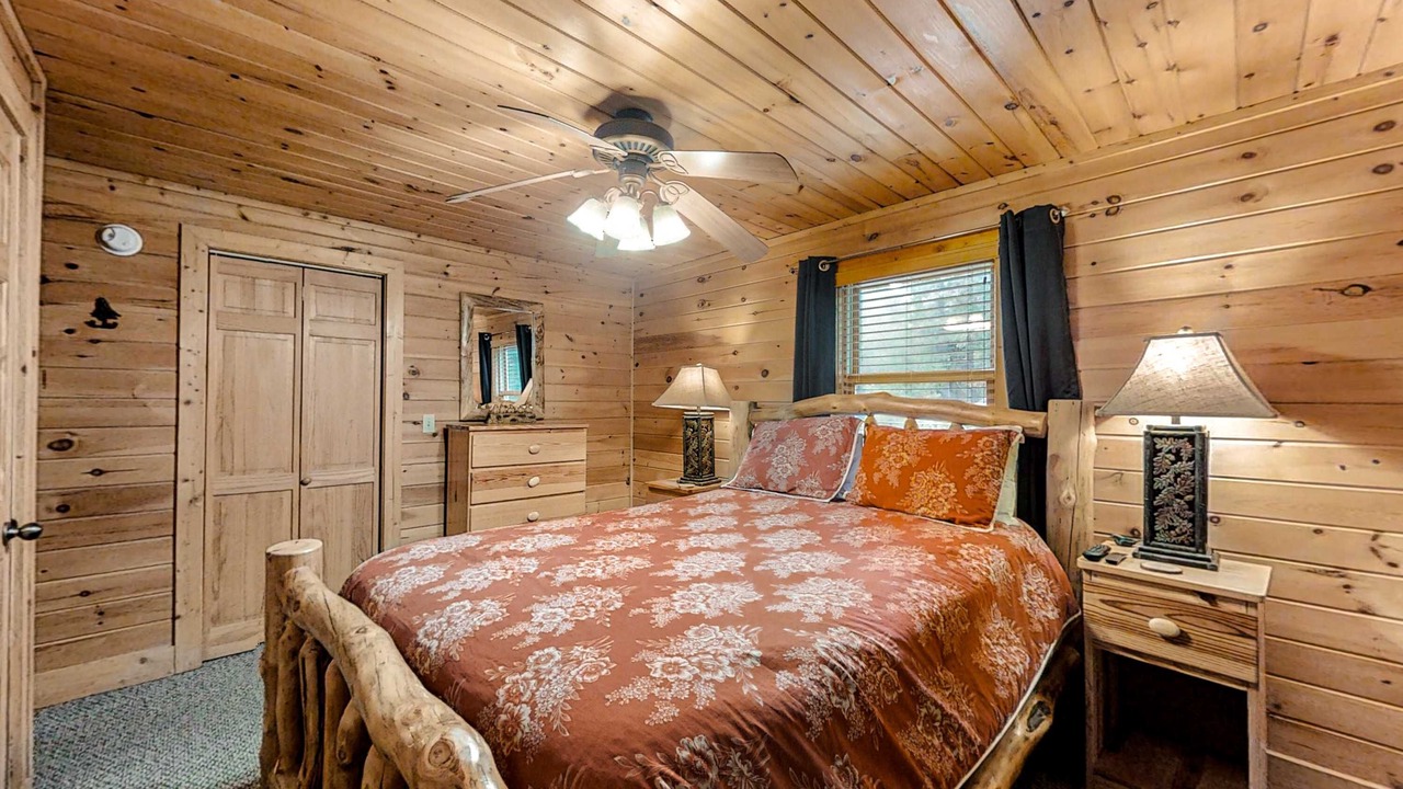 Photo of Bedroom in Sevierville