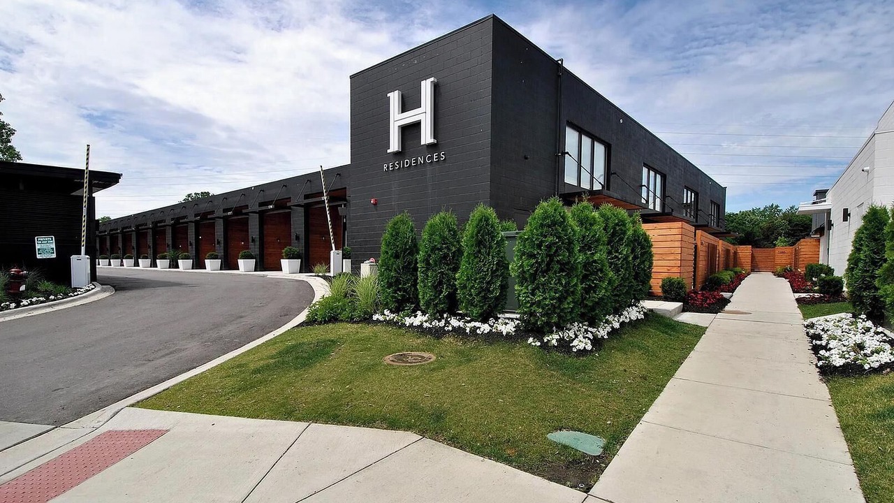 Photo of Outdoor in Royal Oak