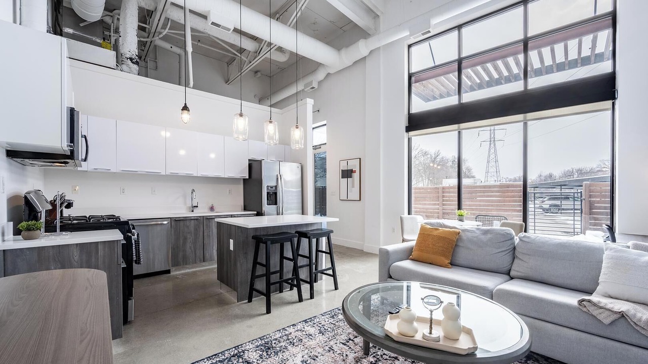 Photo of Livingroom in Royal Oak