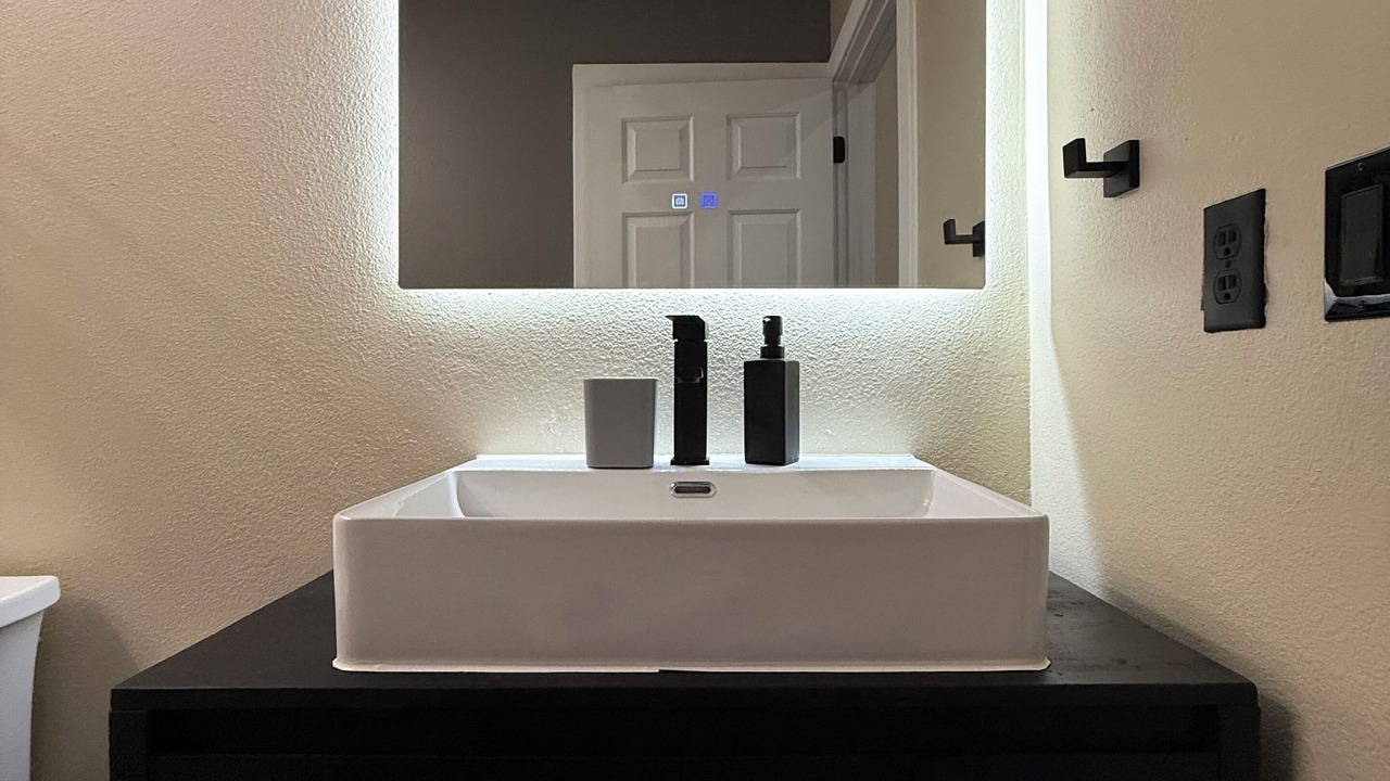 Photo of Bathroom in Lake Wilson Preserve