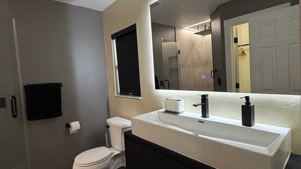 Photo of Bathroom in Lake Wilson Preserve