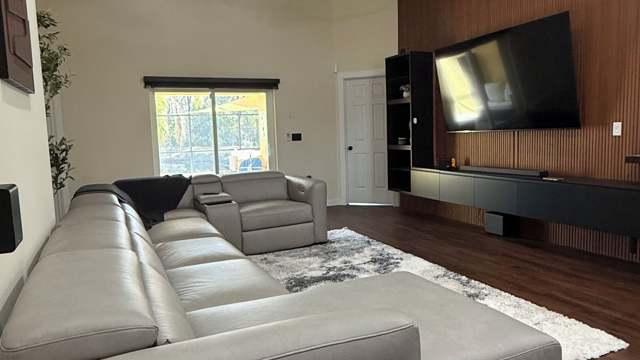 Photo of Livingroom in Lake Wilson Preserve
