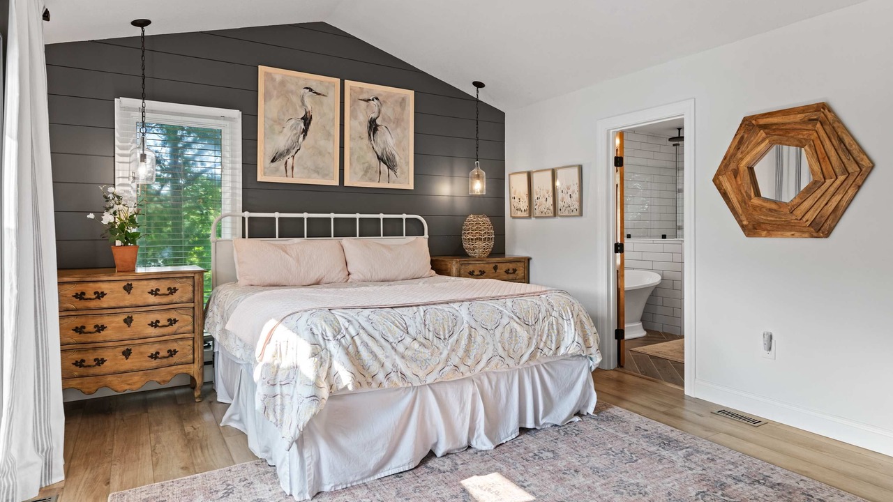 Photo of Bedroom in La Follette