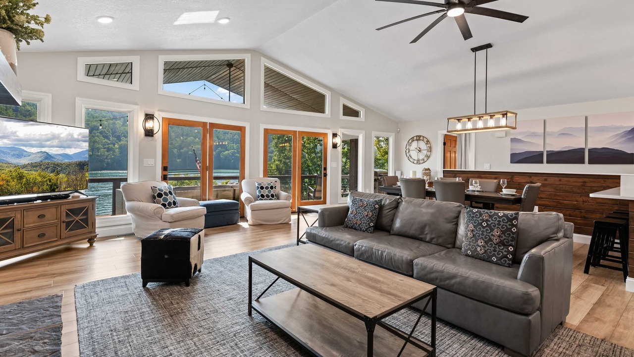 Photo of Livingroom in La Follette