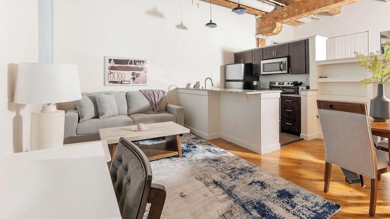 Photo of Livingroom in Downtown Baltimore