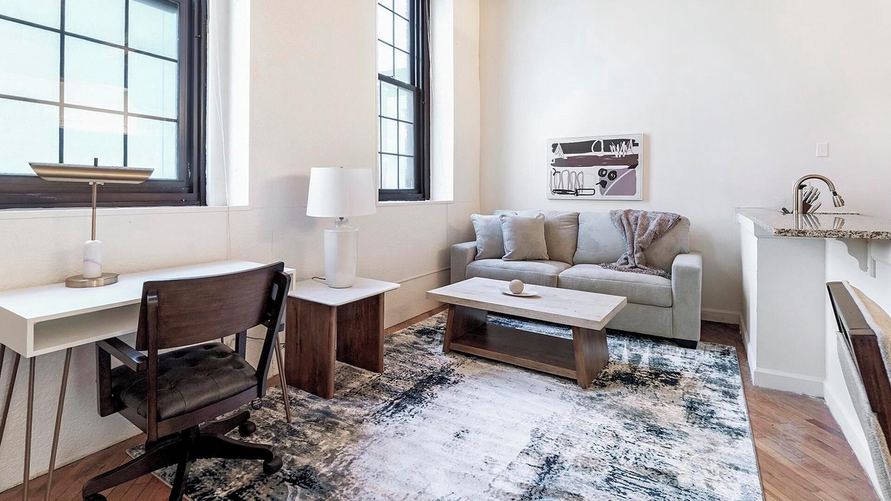 Photo of Livingroom in Downtown Baltimore