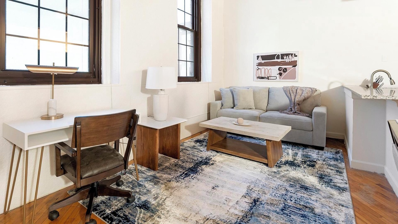 Photo of Livingroom in Downtown Baltimore