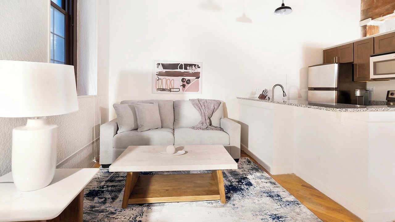 Photo of Livingroom in Downtown Baltimore