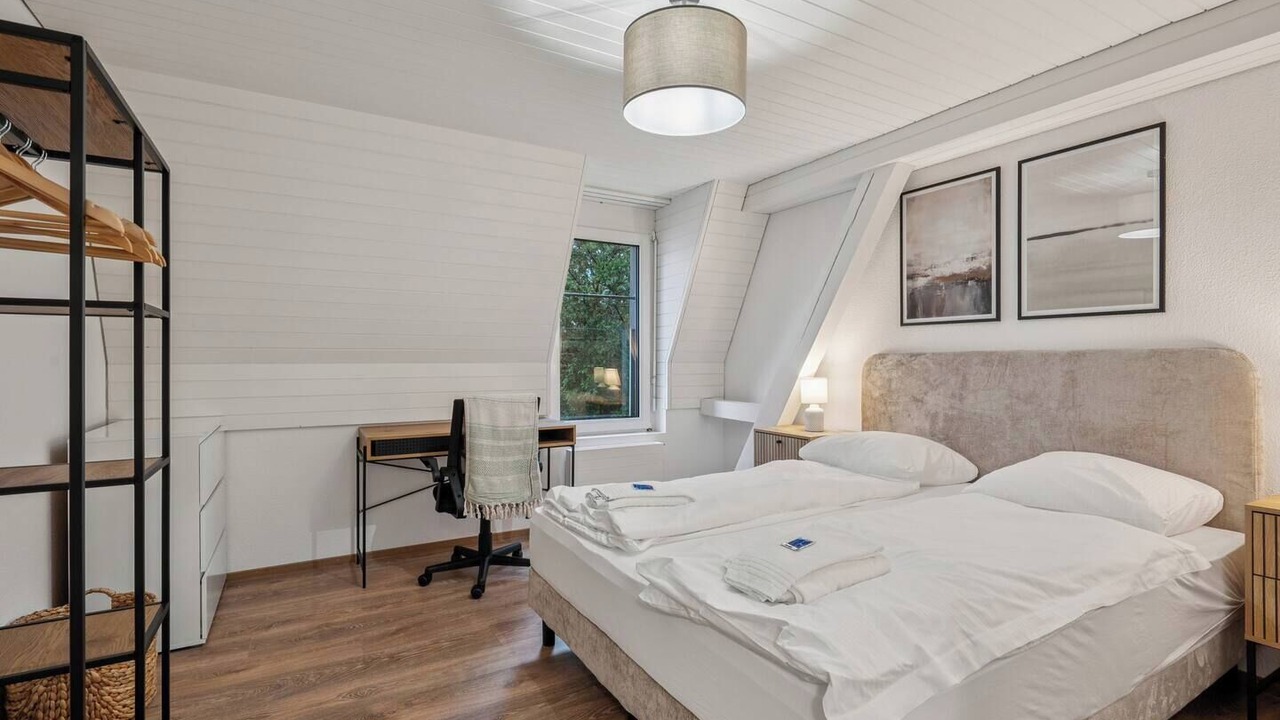 Photo of Bedroom in Center