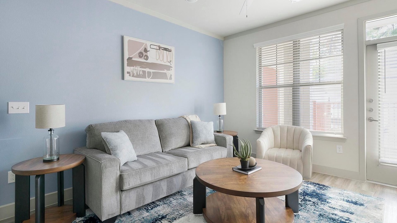 Photo of Livingroom in Spring