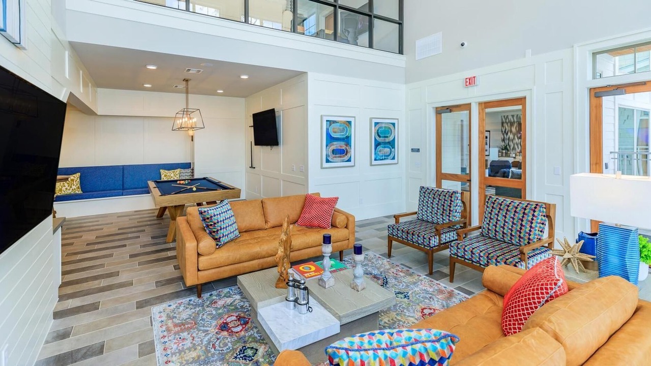 Photo of Livingroom in Spring