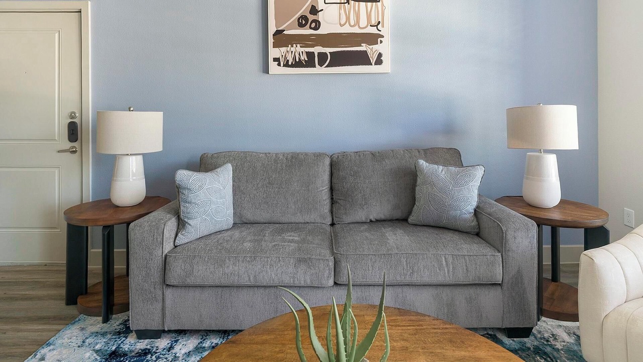 Photo of Livingroom in Spring