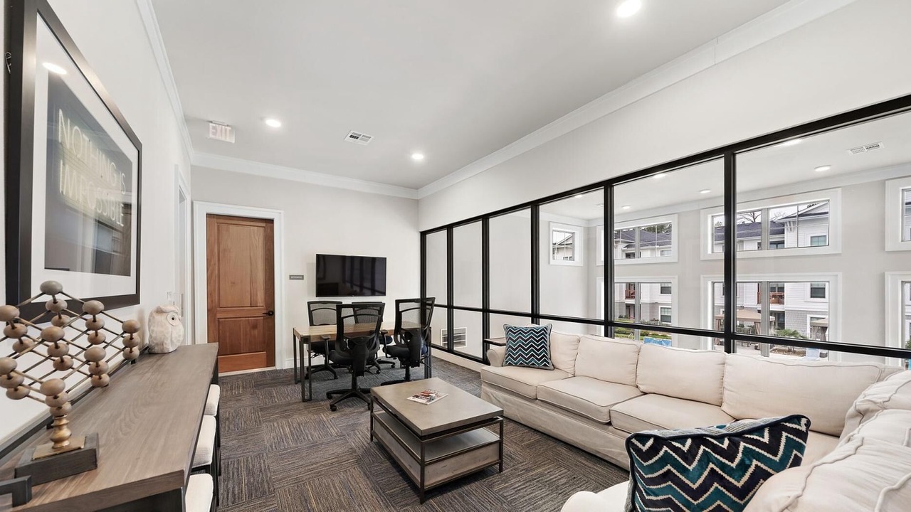 Photo of Livingroom in Spring