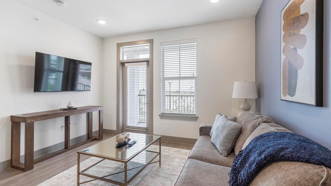 Photo of Livingroom in Weston