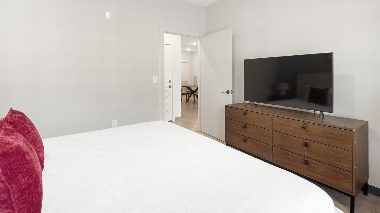 Photo of Bedroom in Pinch District