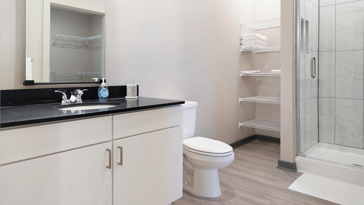 Photo of Bathroom in Pinch District