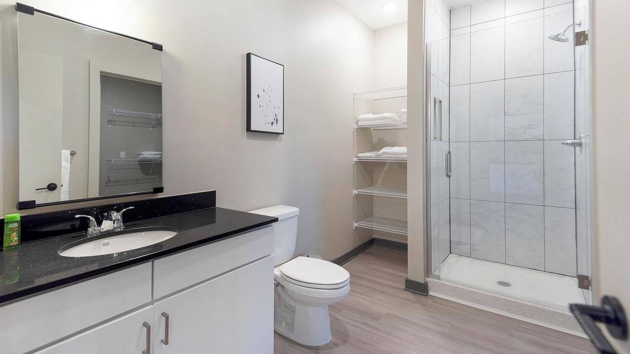Photo of Bathroom in Pinch District