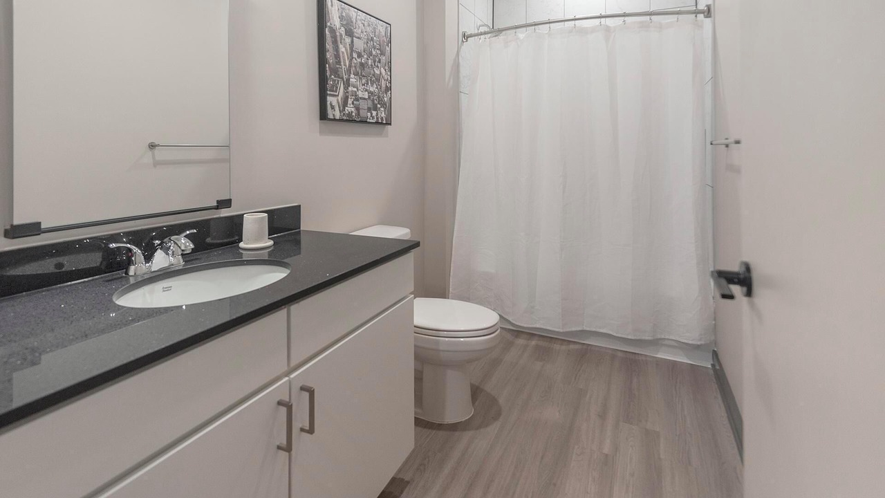 Photo of Bathroom in Pinch District