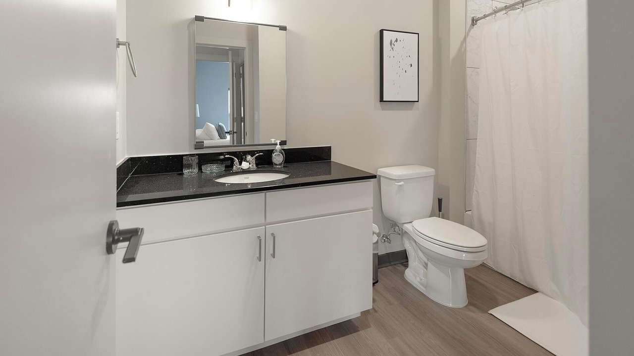 Photo of Bathroom in Pinch District
