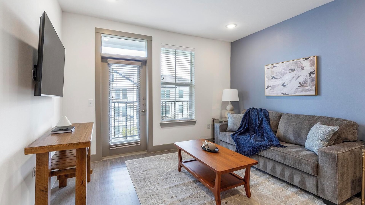 Photo of Livingroom in Weston