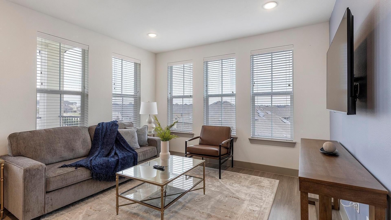 Photo of Livingroom in Weston