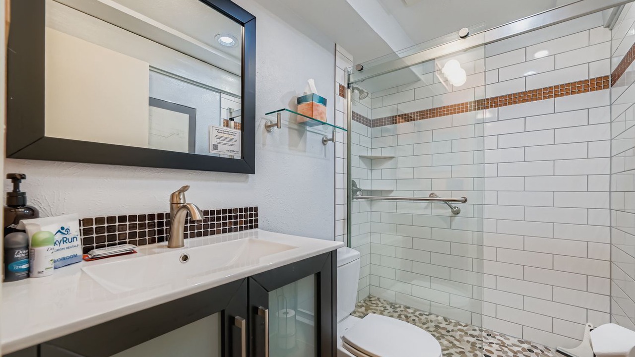 Photo of Bathroom in Glenwood Grove - North Iris