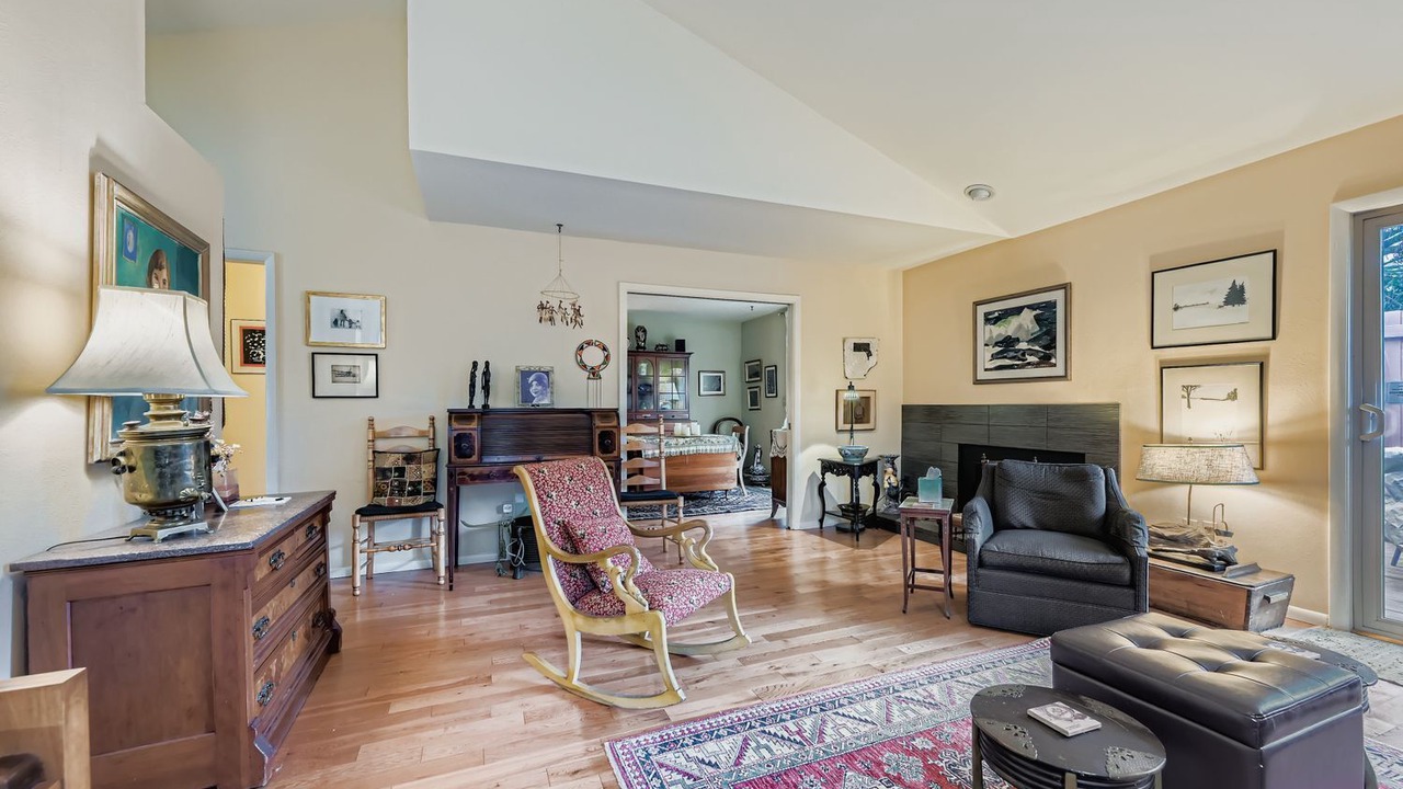 Photo of Bedroom in Glenwood Grove - North Iris
