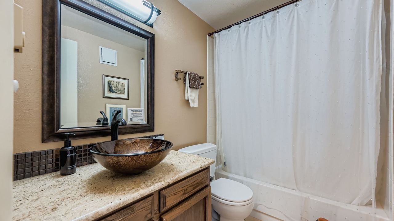 Photo of Bathroom in Glenwood Grove - North Iris