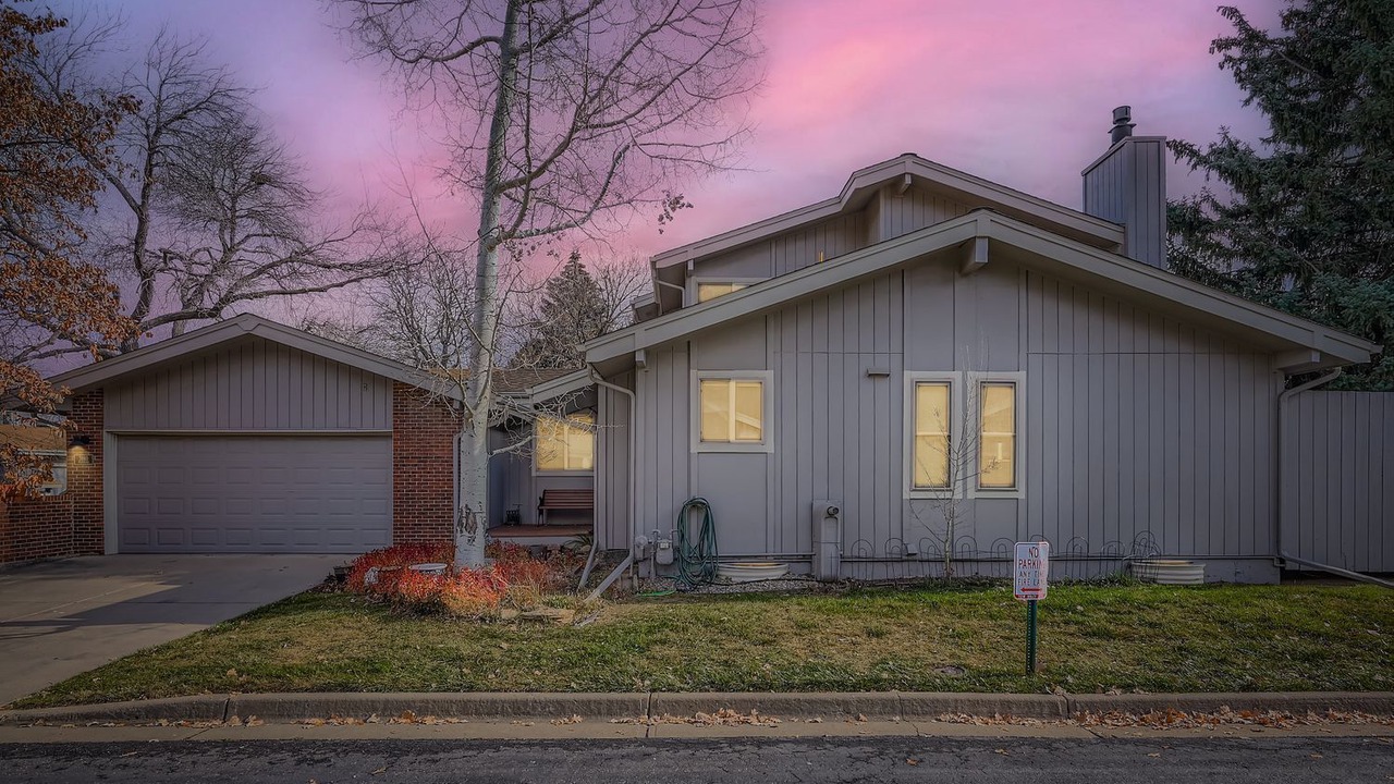 Photo of Outdoor in Glenwood Grove - North Iris